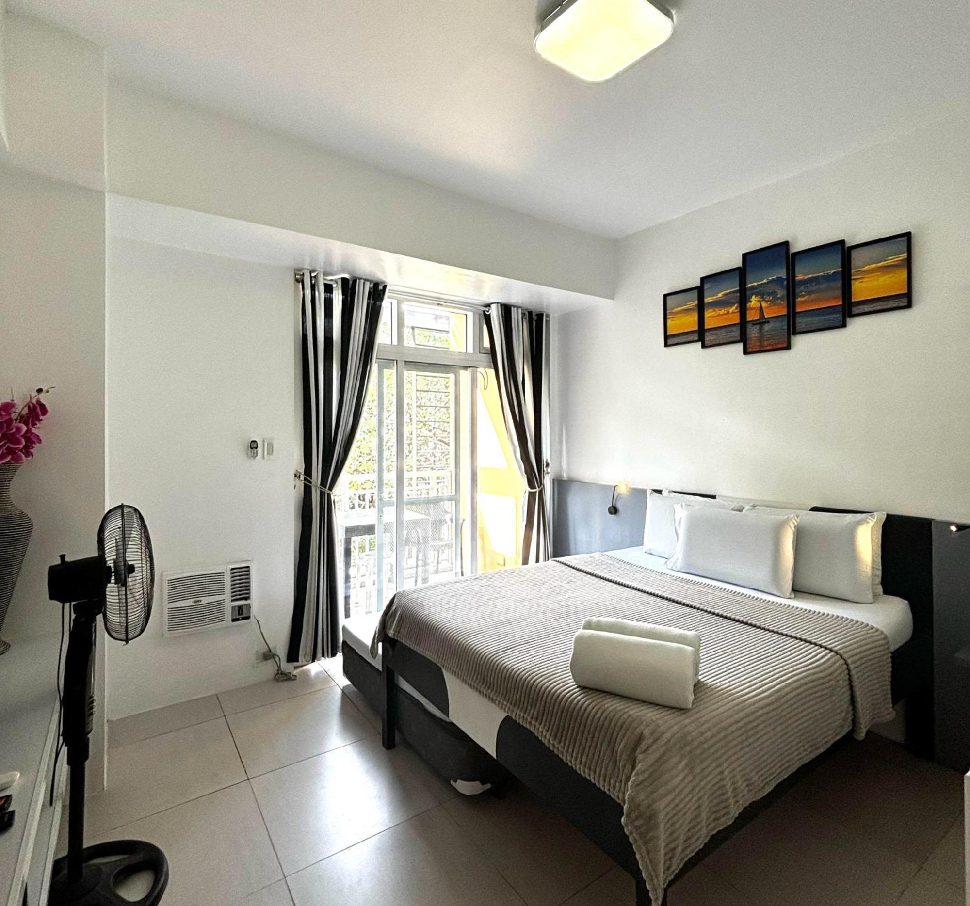 Beach Condos At Pico De Loro Cove - Wi-Fi & Netflix, 42-50"Tvs With Cignal Cable, Uratex Beds & Pillows, Equipped Kitchen, Balcony, Parking - Guest Registration Fee Is Not Included Nasugbu Exterior foto