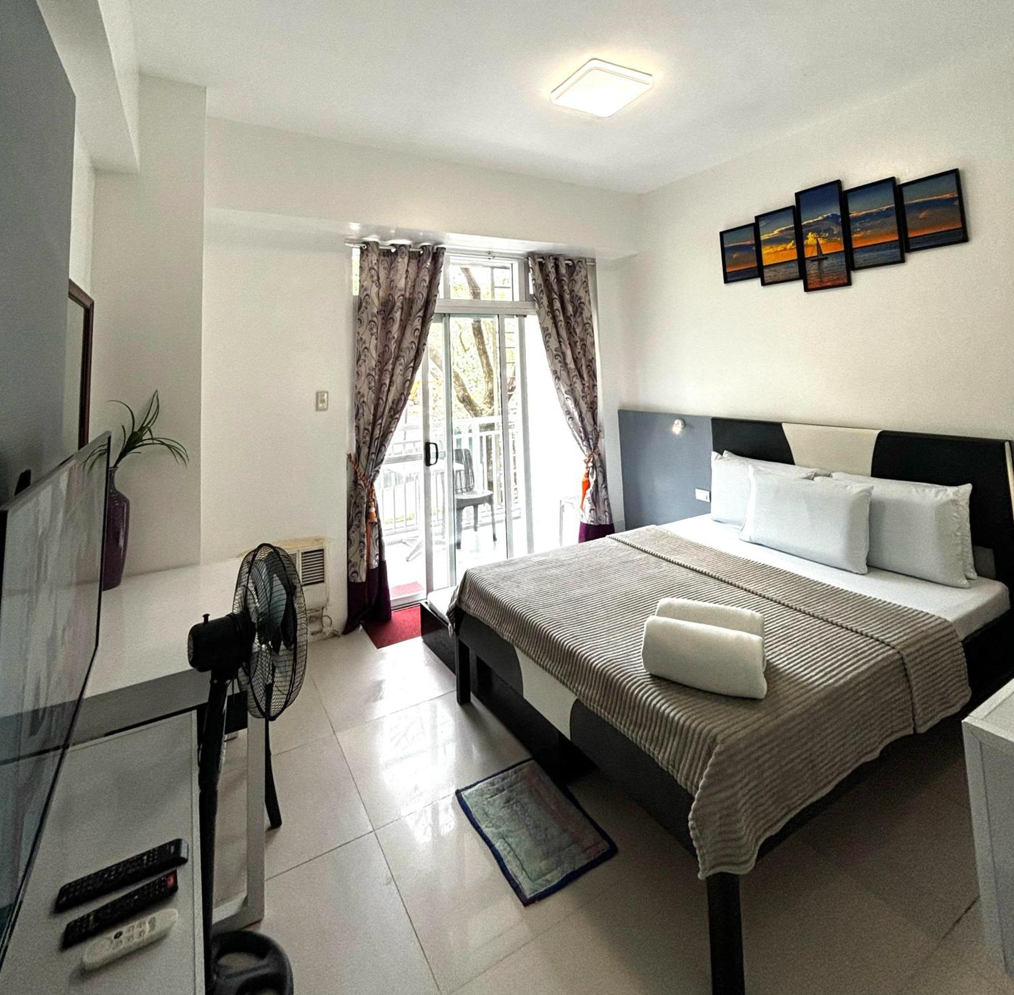 Beach Condos At Pico De Loro Cove - Wi-Fi & Netflix, 42-50"Tvs With Cignal Cable, Uratex Beds & Pillows, Equipped Kitchen, Balcony, Parking - Guest Registration Fee Is Not Included Nasugbu Exterior foto